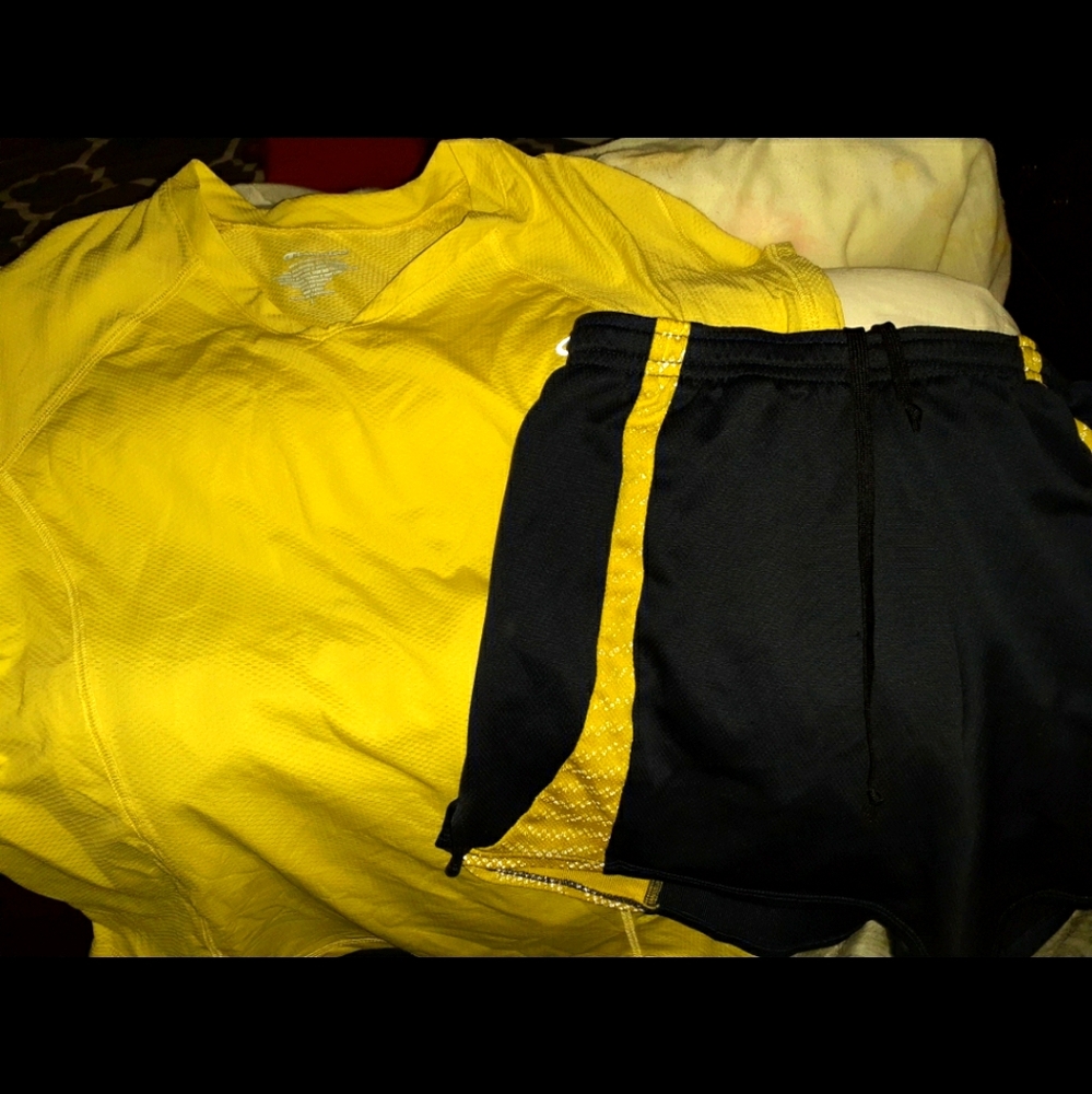 Yellow/navy shorts and top